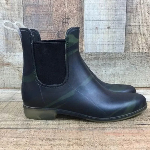 J. Crew Black Green Swirl Rubber Chelsea Boots Womens 7 Slip On Ankle Bootie‎ - Picture 1 of 12
